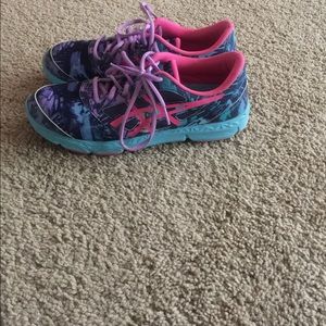 ASICS fit like a 7 in women